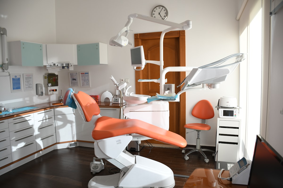 Cosmetic Teeth Whitening and Bonding